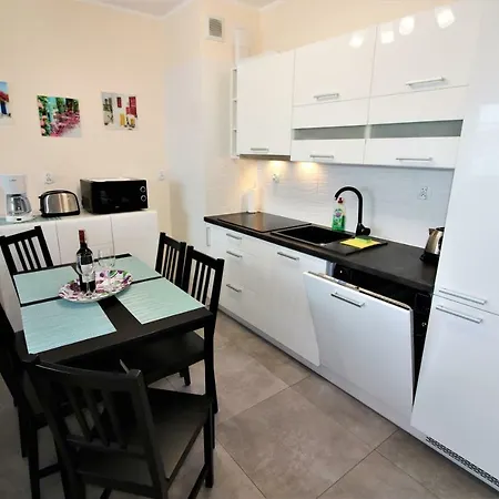 Superior Pastelowy Przy Plazy